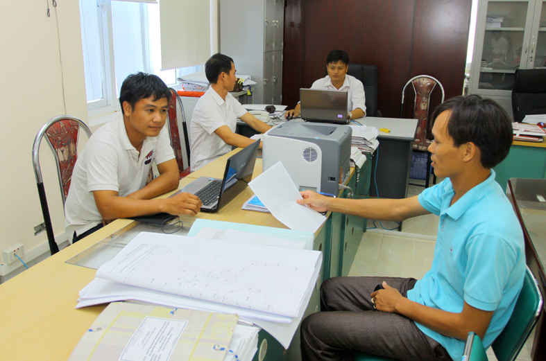 Tổng cục tiếp tục chỉ đạo, hướng dẫn các địa phương thực hiện tốt công tác đo đạc, đăng ký, cấp Giấy chứng nhận. Ảnh: Hoàng Minh