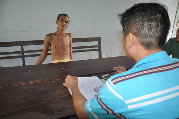 Cơ quan chức năng lấy lời khai đối tượng Đỏ