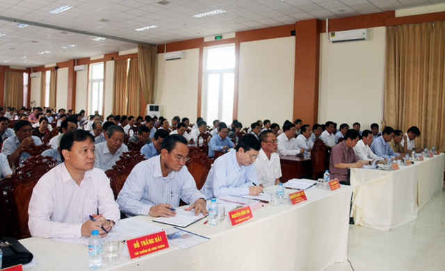 Các đại biểu dự hội nghị 