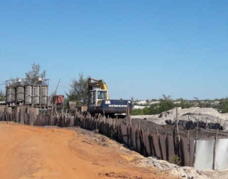 Công nghệ bè vít khai thác titan sa khoáng tại Bình Thuận. Ảnh minh họa