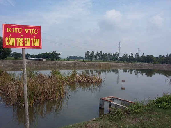 Công trình nhà máy nước tại xã Diễn Tháp cỏ mọc um tùm