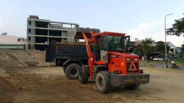 Mua bán cát trái phép của hộ kinh doanh cá thể Nguyễn Thị Tuyết tại tổ 8, phường Hòa An