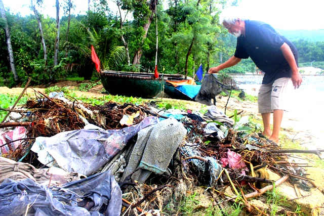 Ông Mạo chỉ là một trong số nhiều tấm gương những người yêu mến giữ gìn môi trường cho thành phố biển xinh đẹp 