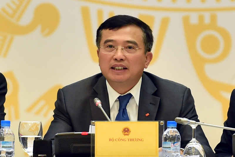 Thứ trưởng Bộ Công Thương Hoàng Quốc Vượng trả lời báo chí tại buổi họp báo Chính phủ thường kỳ tháng 11/2016 - Ảnh: Chinhphu.vn 