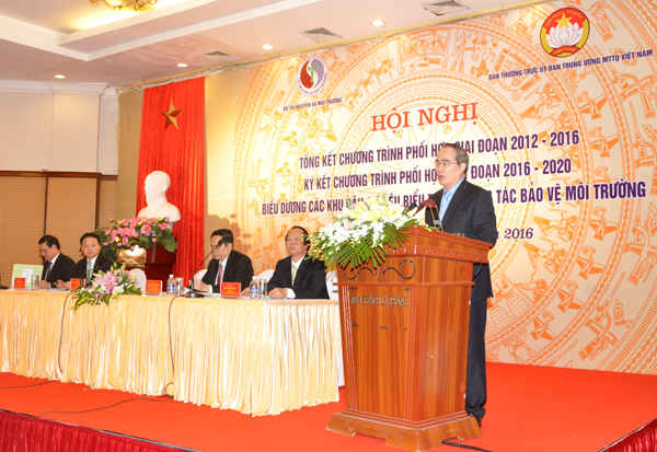 Ủy viên Bộ Chính trị - Chủ tịch Ủy ban TƯ MTTQVN Nguyễn Thiện Nhân phát biểu chỉ đạo Hội nghị