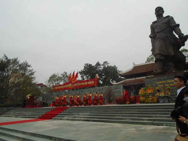 Màn trống hội đặc sắc mở đầu cho lễ hội