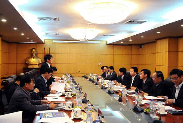 Quang cảnh buổi làm việc