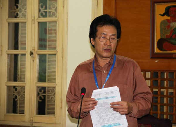 Ông Nguyễn Công Trung – Phó Cục trưởng Cục Văn hóa cơ sở trình bày nội dung tổ chức Liên hoan, thông báo phát động nội dung, thể lệ cuộc thi sáng tác tiểu phẩm Tuyên truyền lưu động đề tài “Bảo vệ môi trường góp phần xây dựng nếp sống văn minh công cộng”