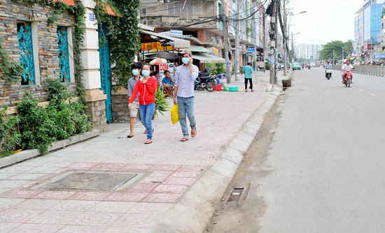 Một góc vỉa hè thoáng đẹp tại TP.HCM. Ảnh: SGGP