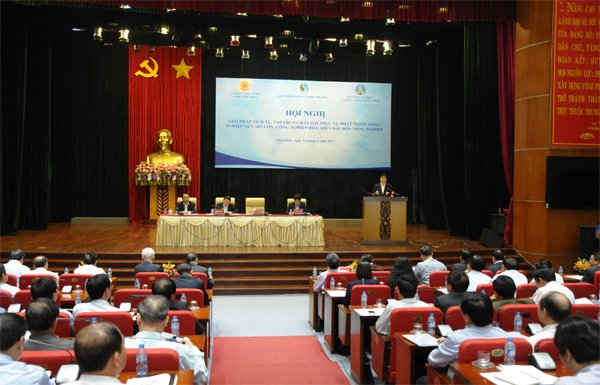 Toàn cảnh Hội nghị sáng 14/4 tại TP Vĩnh Yên, tỉnh Vĩnh Phúc