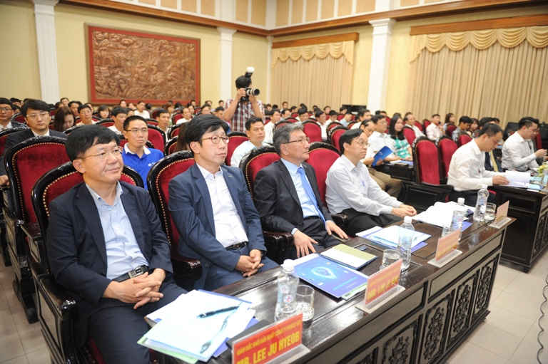 Toàn cảnh Hội thảo “Giải pháp Tổng thể về nguồn nước trong sinh hoạt và giới thiệu công nghệ Lining Thép không gỉ cho bể nước”.