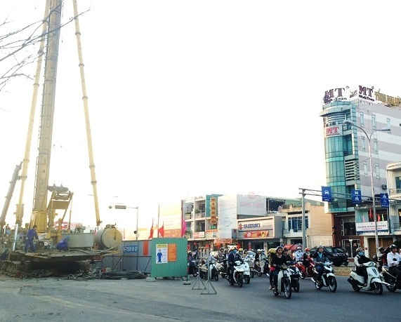 UBND TP. Đà Nẵng vừa có công văn điều chỉnh  một số nội dung phân luồng giao thông tại khu vực thi công nút giao Điện Biên Phủ - Nguyễn Tri Phương