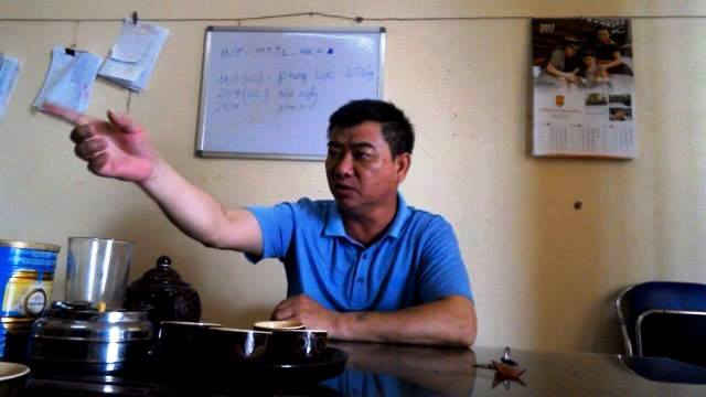 Ông Lê Mạnh cường - Chủ nhiệm hợp tác xã có thái độ không hợp tác với phóng viên