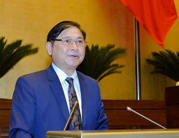 Chủ nhiệm Ủy ban Khoa học, Công nghệ và Môi trường của Quốc hội Phan Xuân Dũng trình bày báo cáo thẩm tra về dự án Luật Thủy sản (sửa đổi). Ảnh: quochoi.vn