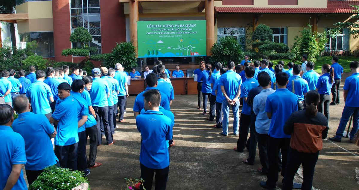 Quang cảnh lễ phát động và ra quân hưởng ứng ngày môi trường 24/6
