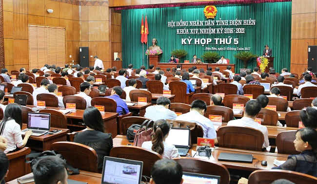 Quang cảnh kỳ họp
