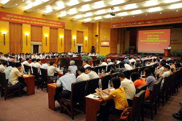 Toàn cảnh Hội nghị sáng 18/7