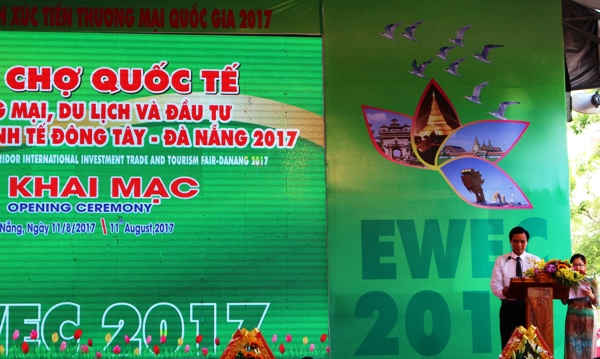 Phó Chủ tịch UBND TP. Đà Nẵng Trần Văn Miên phát biểu tại buổi lễ khai mạc hội chợ