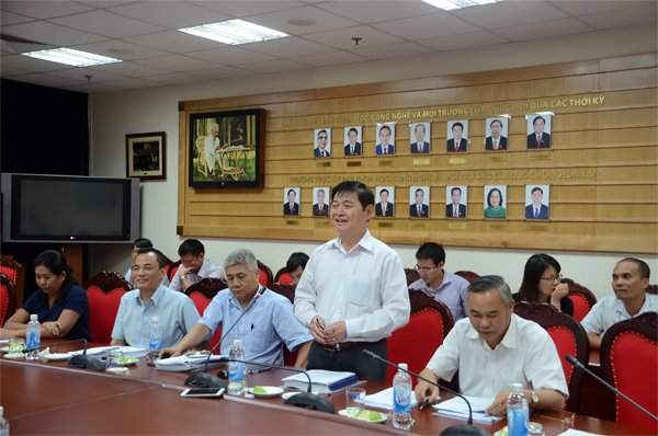 ông Phan Xuân Dũng - Ủy viên Trung ương Đảng, Ủy viên Ủy ban Thường vụ Quốc hội, Chủ nhiệm Ủy ban Khoa học, công nghệ và môi trường của Quốc hội phát biểu tại buổi làm việc chiều 17/8