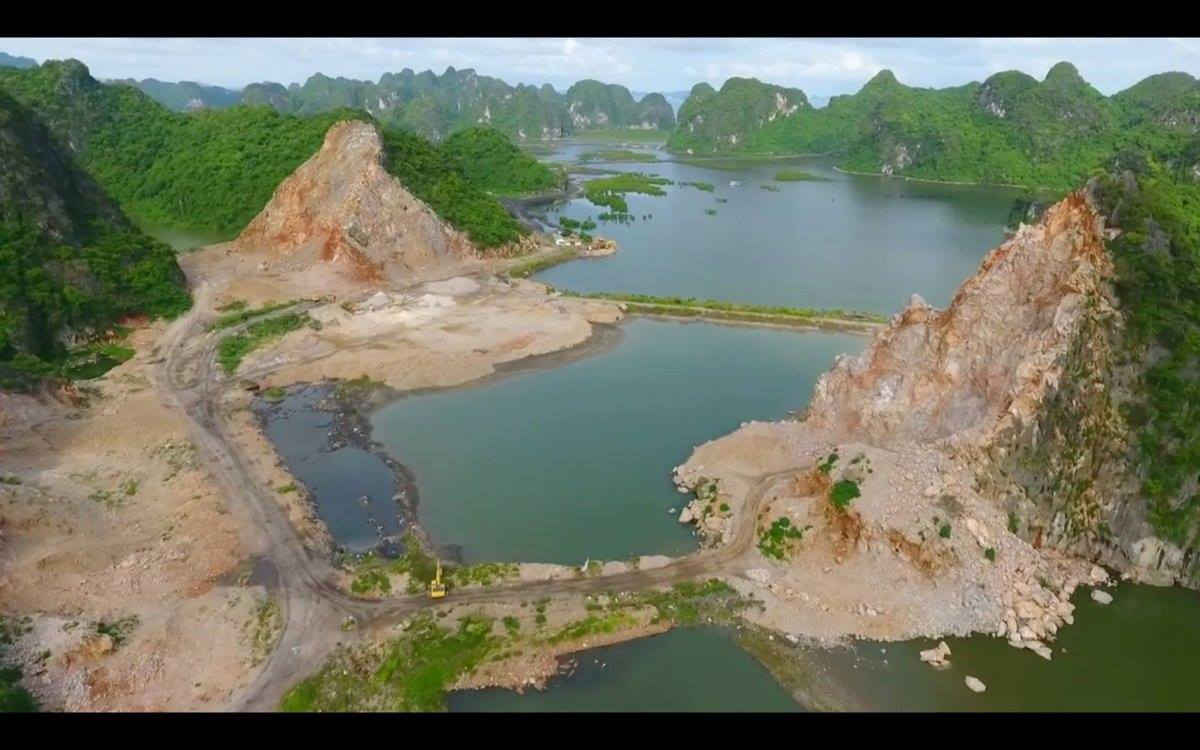Có đến 03 quả núi đã bị phá nham nhở, xâm hại nghiêm trọng đến di sản vịnh Hạ Long.