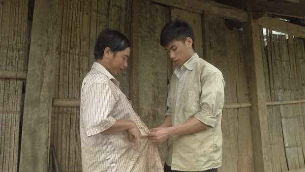 Anh Giàng A Đế bị tật ở tay và đầu óc không được nhanh nhẹn.