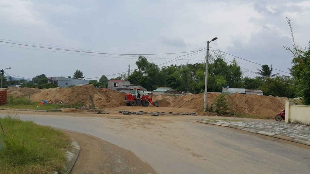 Bãi tập kết cát Hoa Ngà trên đường Bàu Năng 11