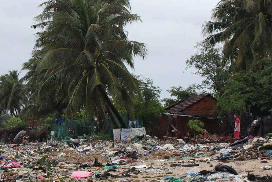 Ô nhiễm môi trường biển ở Quảng Ngãi là vấn đề dai dẳng của địa phương