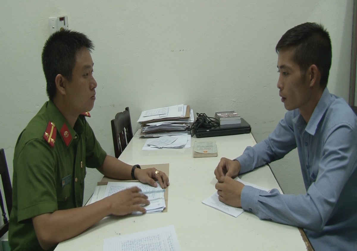 Một trong các đối tượng tại cơ quan công an