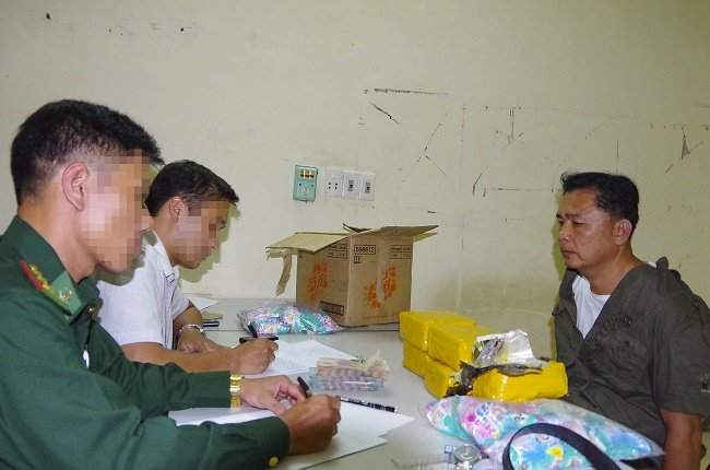 Tòng Văn Ổn tại cơ quan điều tra
