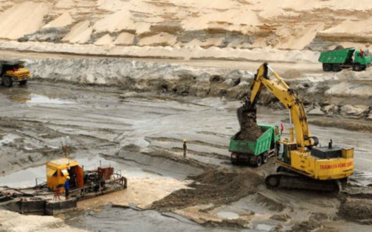 Việc triển khai hay không triển khai tiếp dự án mỏ sắt Thạch Khê đang có ý kiến trái chiều từ các bộ, ngành
