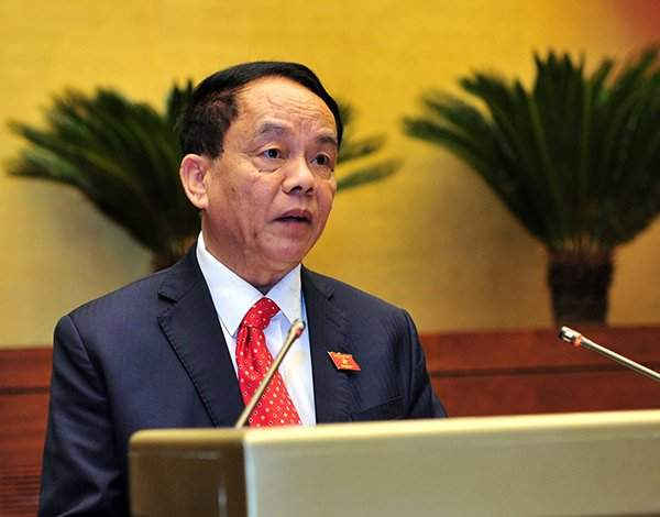 Trình bày Báo cáo thẩm tra về Dự thảo luật, Chủ nhiệm Ủy ban Quốc phòng và an ninh Võ Trọng Việt 
