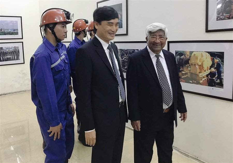Giám đốc Công ty Than Mạo Khê bày tỏ sự xúc động khi triển lãm được diễn ra, ông chia sẻ :