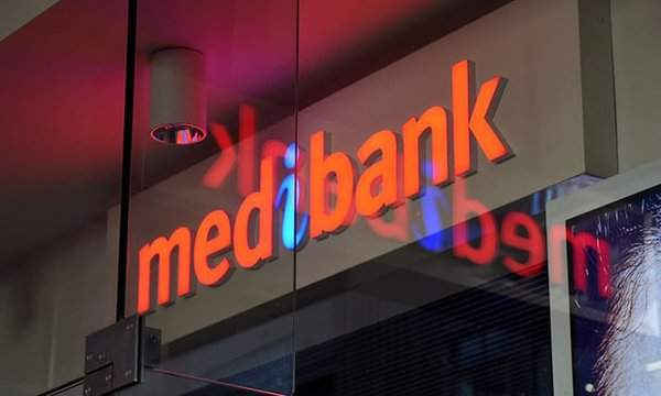 Medibank sẽ chuyển sang đầu tư cácbon thấp và giảm hàng chục triệu đô la các khoản đầu tư nhiên liệu hoá thạch. Hình ảnh: Dan Himbrechts / AAP