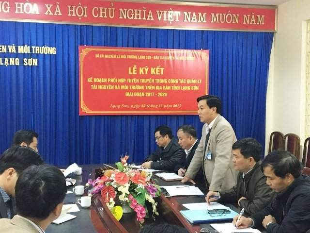 Ông Nguyễn Hữu Chiến - Giám đốc Sở Tài nguyên & Môi trường tỉnh Lạng Sơn phát biểu tại lễ ký kết