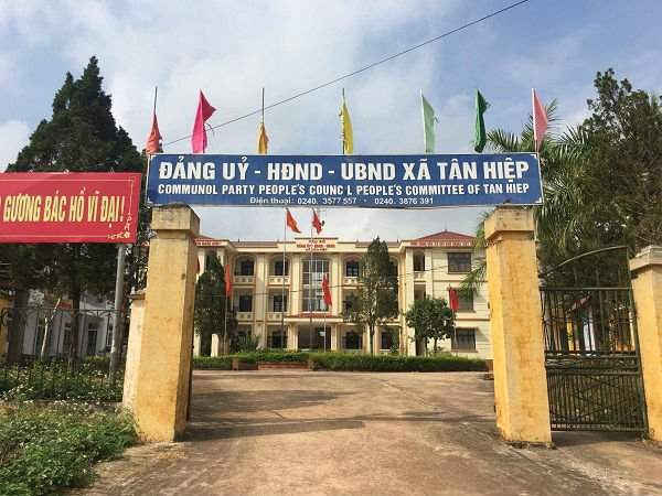 Trụ sở Đảng ủy, HĐND, UBND xã Tân Hiệp, nơi ông Hoàng Văn Phi làm việc.