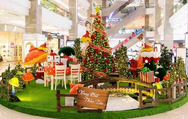 Lạc bước tới Vùng đất thần tiên ở Vincom Mega Mall Thảo Điền và Vincom Center Nguyễn Chí Thanh