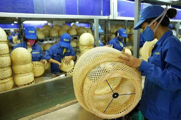 Thúc đẩy doanh nghiệp tham gia thực hiện mục tiêu phát triển bền vững, đầu tư vào tăng trưởng xanh. Ảnh: MH
