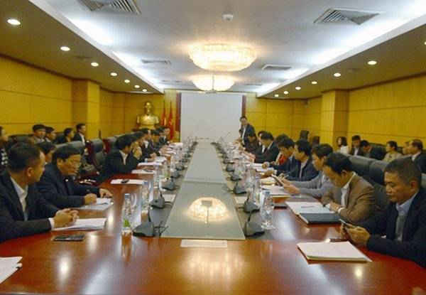2512 Quang cảnh cuộc họp