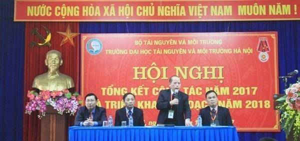 Đoàn Chủ tịch gồm PGS.TS. Nguyễn Ngọc Thanh – Hiệu trưởng nhà trường và các Phó Hiệu trưởng: PGS.TS Trần Duy Kiều, PGS.TS. Phạm Quý Nhân, TS Hoàng Anh Huy điều hành tham luận