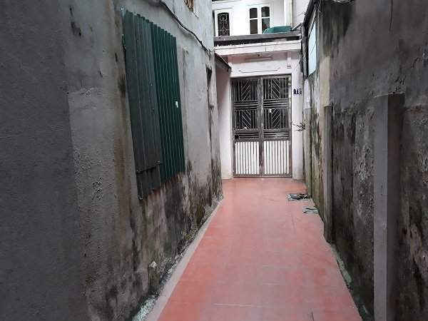 Hà Nội: Quận Cầu Giấy phản hồi vụ dân “cõng” đơn đi xin mở cửa ra ngõ chung
