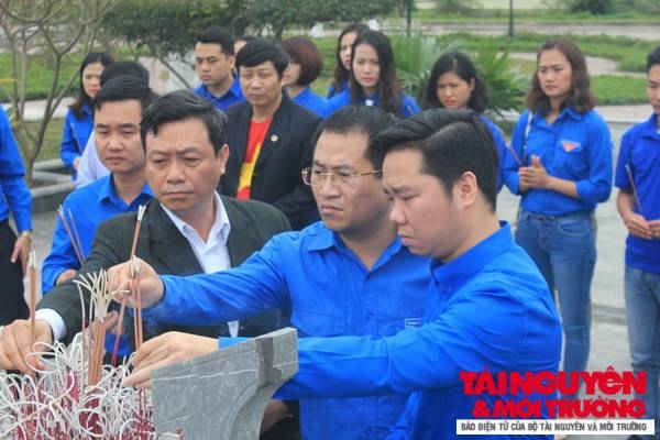 4-Công đoàn, Đoàn Thanh niên, Hội cựu chiến binh Bộ TN&MT cùng hướng về nguồn cội