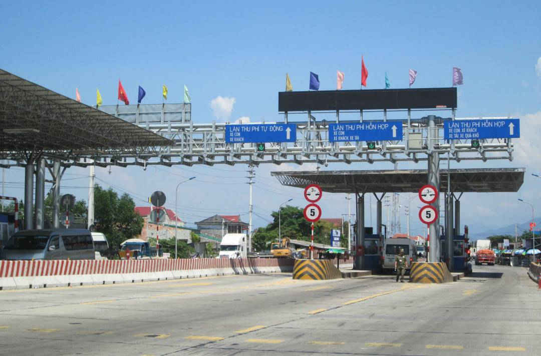 Trạm thu phí BOT Phú Bài (thị xã Hương Thủy)