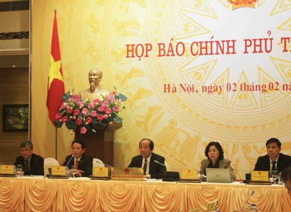 Lãnh đạo các Bộ, ngành tại buổi họp báo