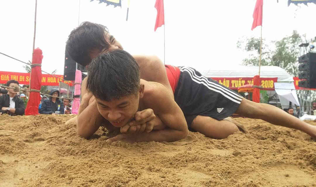 Lễ hội diễn ra trong không khí vui vẻ đầu xuân