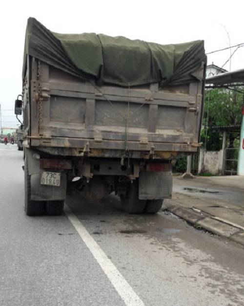 Công ty 179 phớt lờ lệnh cấm vẫn ngang nhiên vận tải trên đường