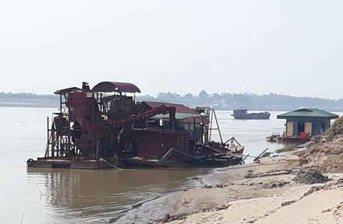 ubnd tinh vinh phuc ra cong van hoa toc de nghi cong ty tms tam dung khai thac cat tren song hong hinh anh0