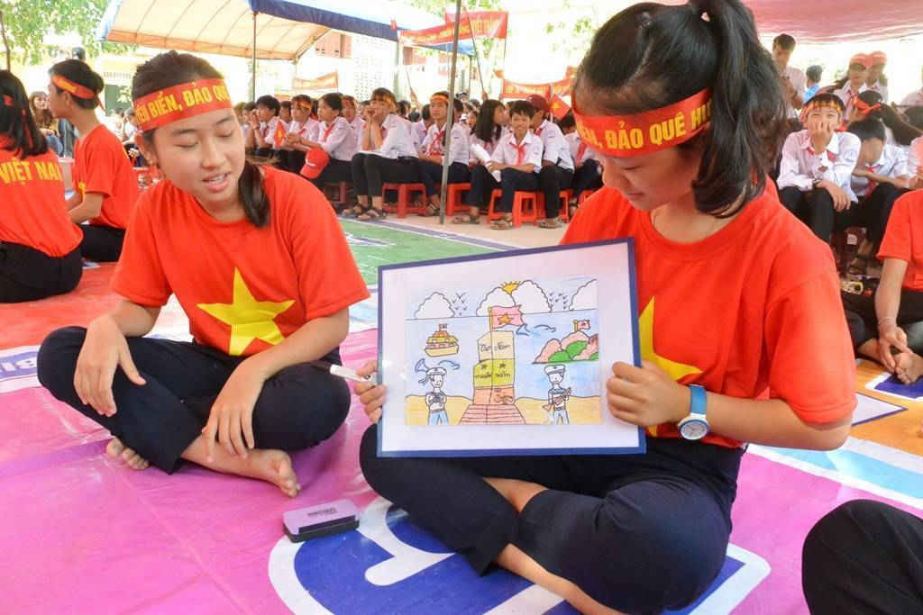 Hội thi diễn ra sôi nổi với nhiều nội dung phong phú về tình yêu biển đảo