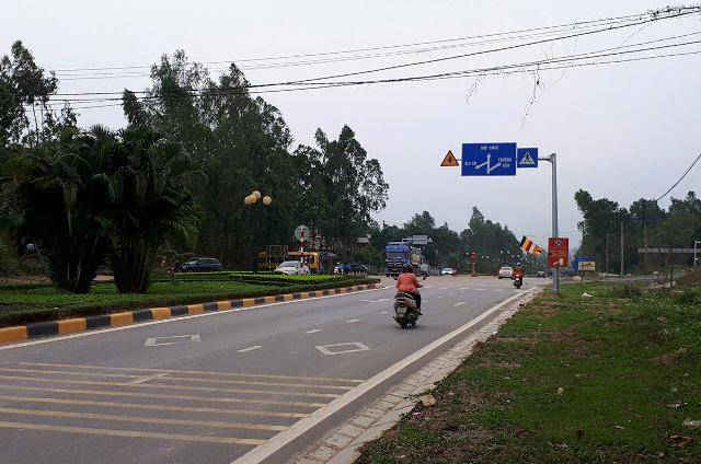 Vĩnh Phúc: Xe trọng tải lớn tung hoành, Trạm kiểm tra tải trọng lập cho có?