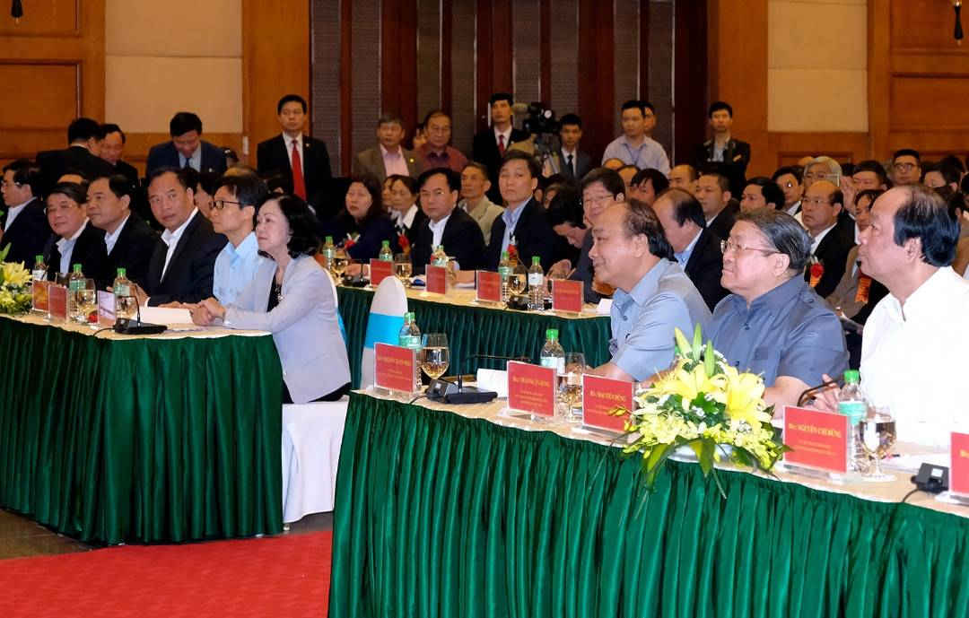 Cac dai bieu tham du Phien doi thoai