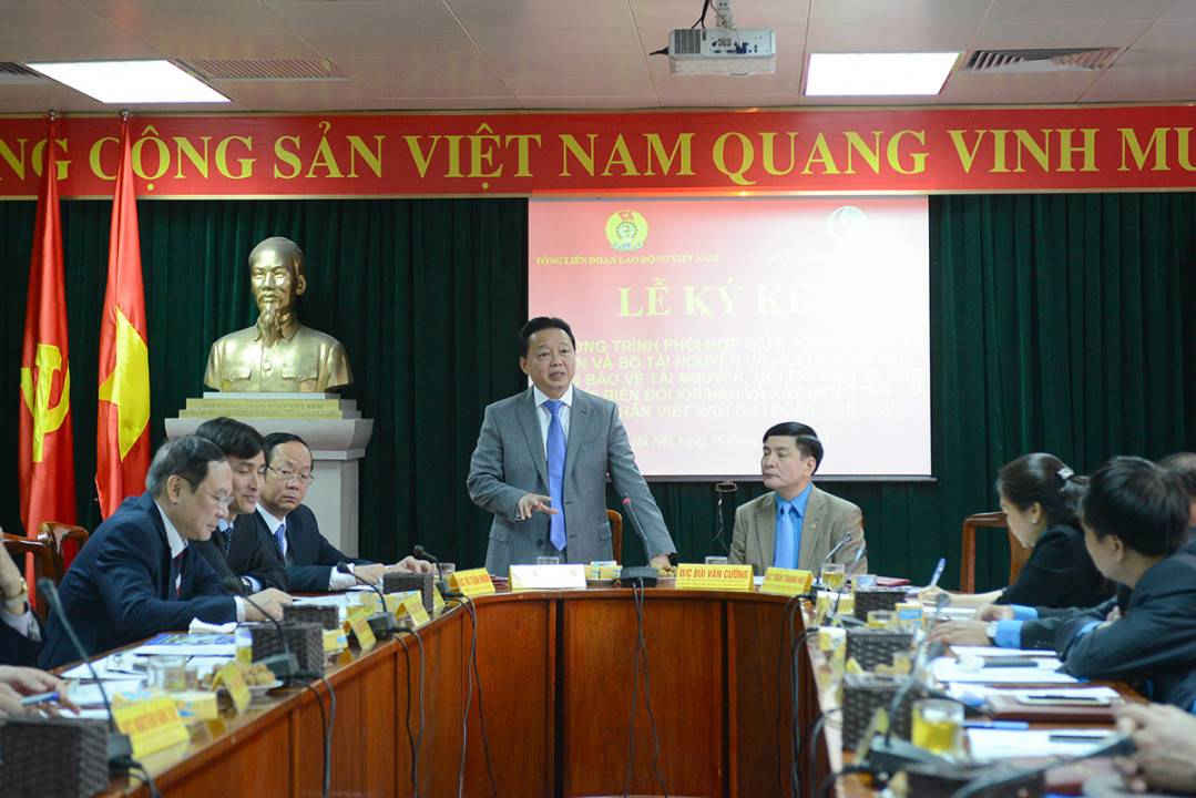 Bộ trưởng phát biểu